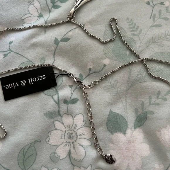 Necklace - Picture 4 of 5